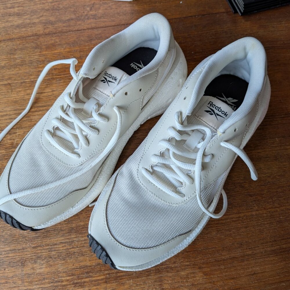Reebok Running Shoes - Metreon